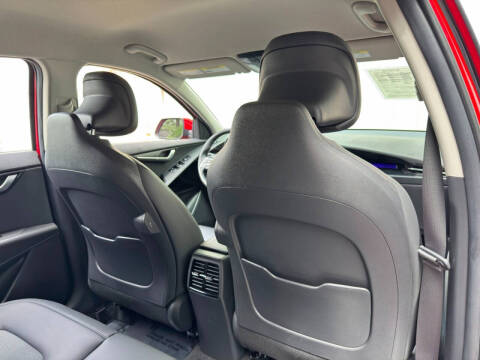 2024 Kia Niro EX
