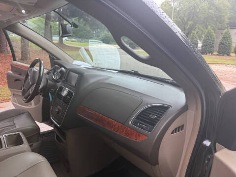 2015 Chrysler Town and Country Touring