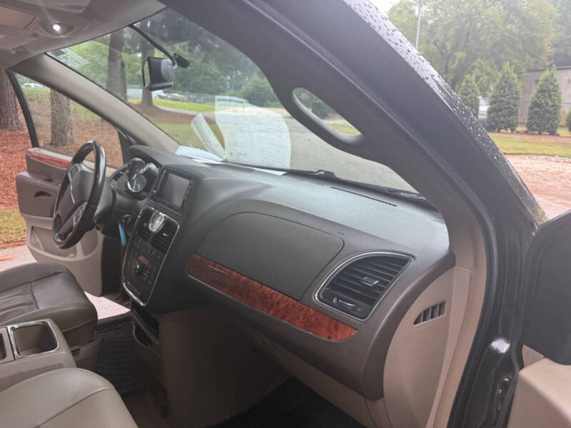 2015 Chrysler Town and Country Touring