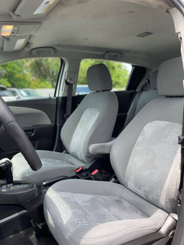 2017 Chevrolet Sonic LT Auto Fleet