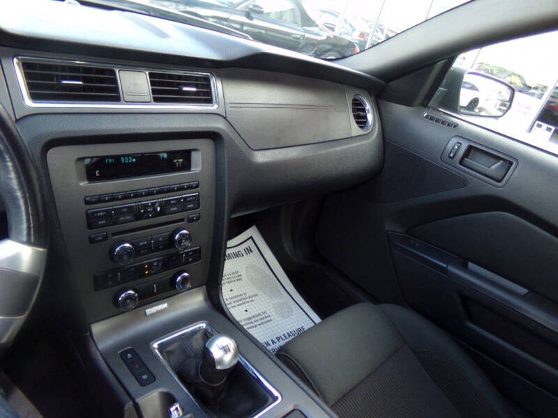 2014 Ford Mustang V6