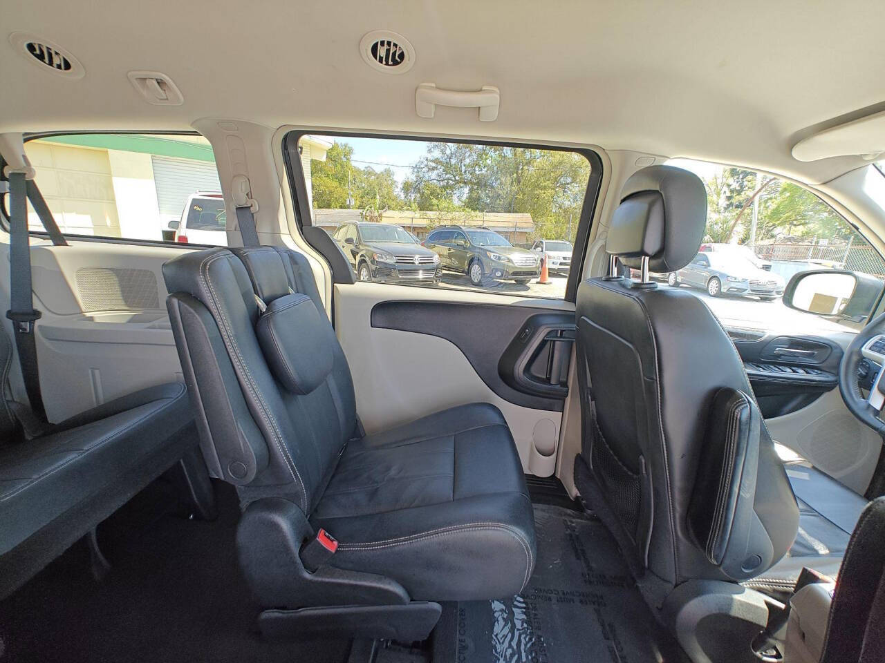 2016 Chrysler Town and Country for sale at EZ MOTOR ORLANDO in Orlando, FL