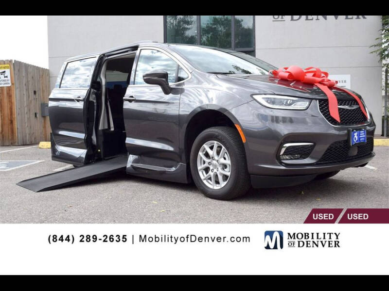 2022 Chrysler Pacifica for sale at CO Fleet & Mobility in Denver CO