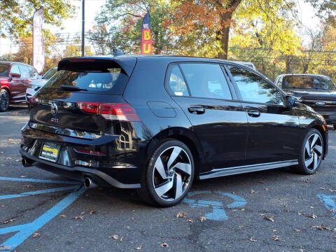2022 Volkswagen Golf GTI SE