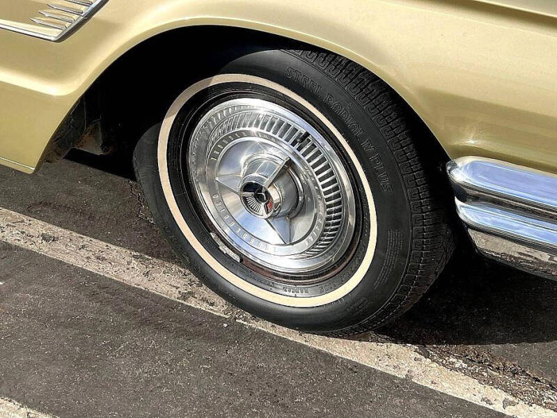 1965 Ford Thunderbird