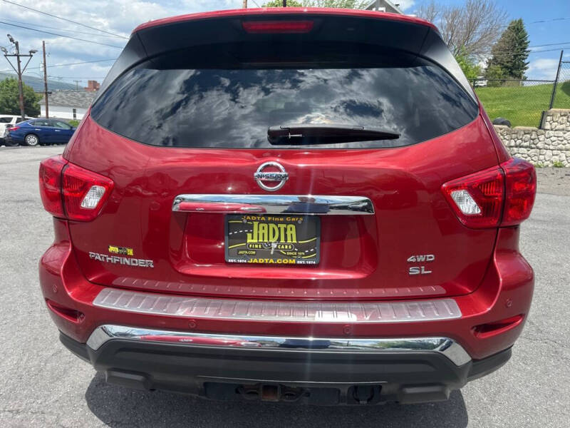 2017 Nissan Pathfinder SL