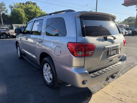 2016 Toyota Sequoia SR5