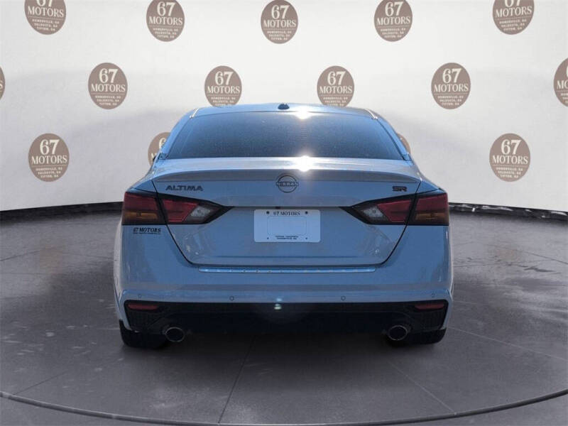 2023 Nissan Altima 2.5 SR