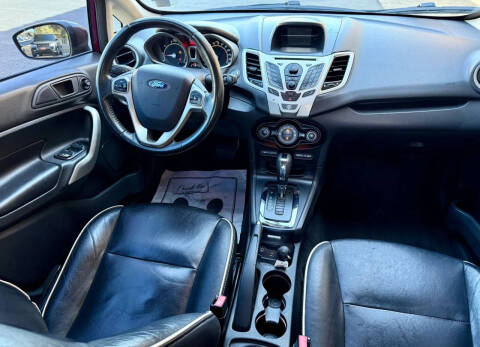 2011 Ford Fiesta SES