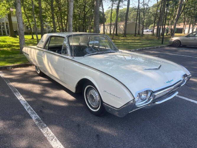 1962 Ford Thunderbird