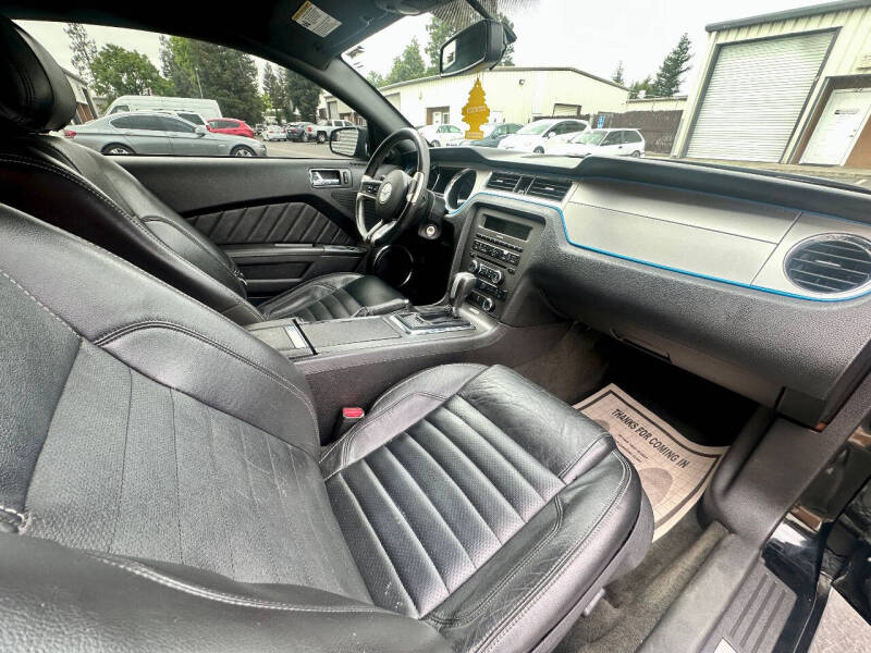 2014 Ford Mustang V6 Premium - Photo 16