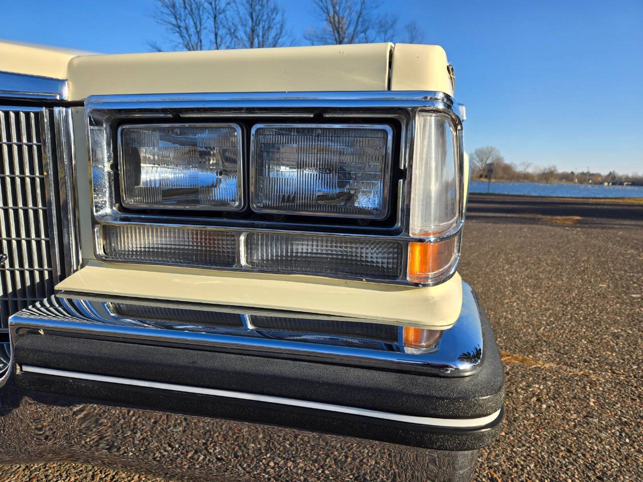 1984 Cadillac Seville 18