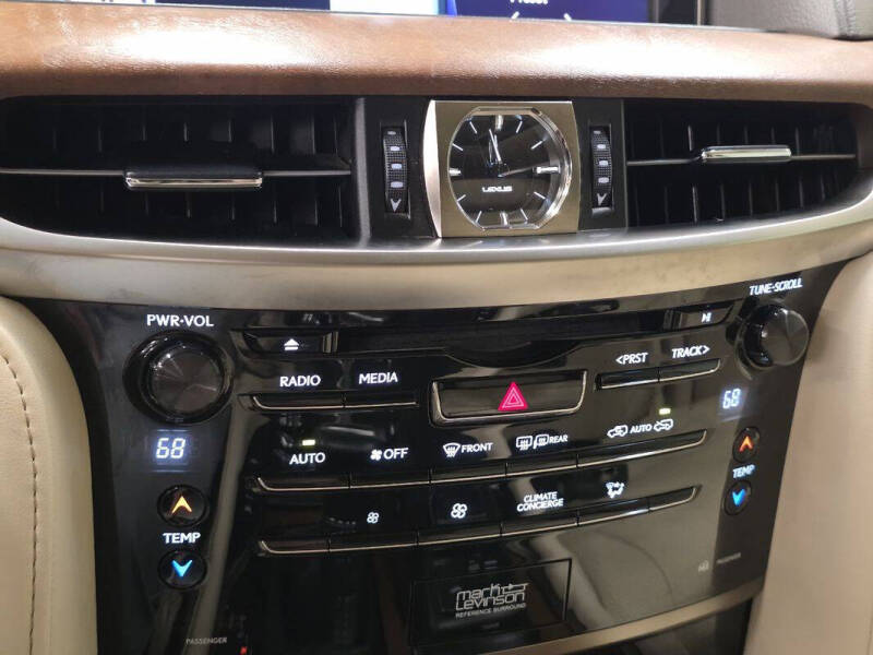 2017 Lexus LX 570