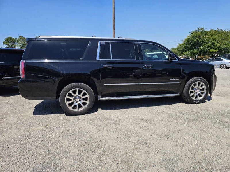 2017 GMC Yukon XL Denali