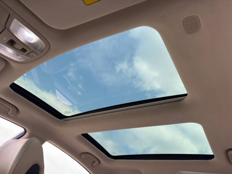 2014 Kia Cadenza Premium