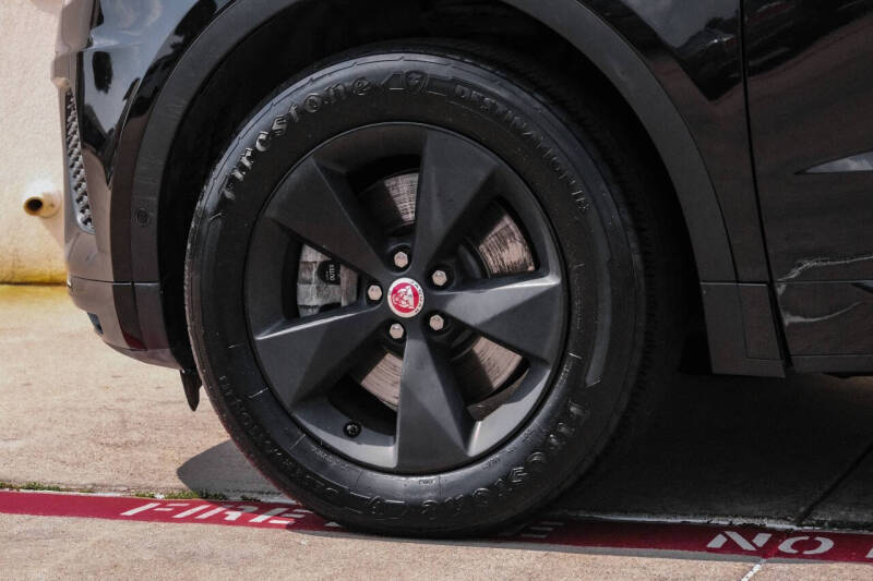 2018 Jaguar E-PACE P300 R-Dynamic S