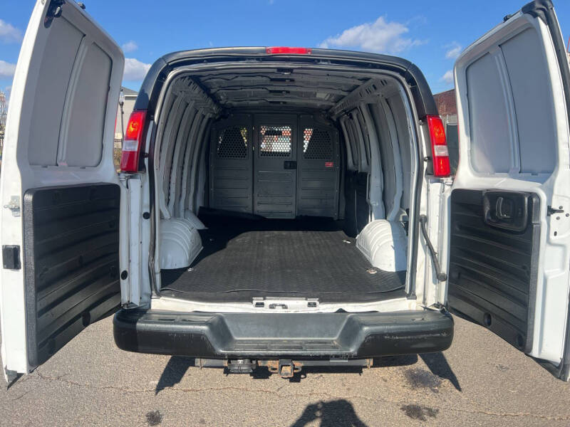 2024 Chevrolet Express 2500