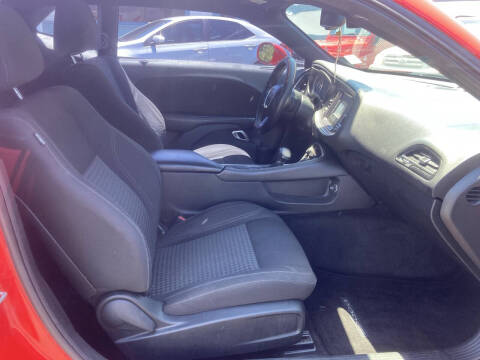 2015 Dodge Challenger SXT