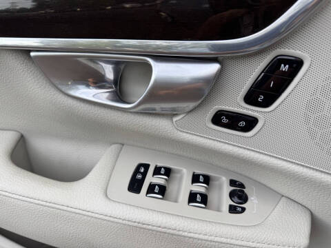 2018 Volvo S90 T5 Momentum