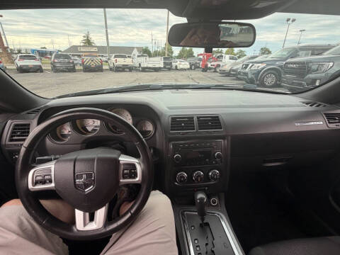 2012 Dodge Challenger SXT