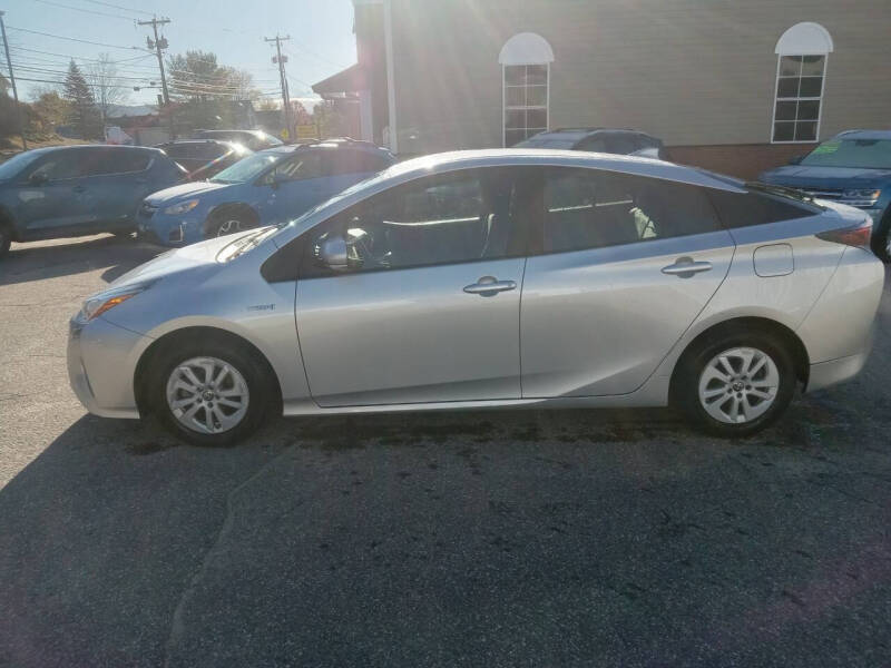 2016 Toyota Prius Two