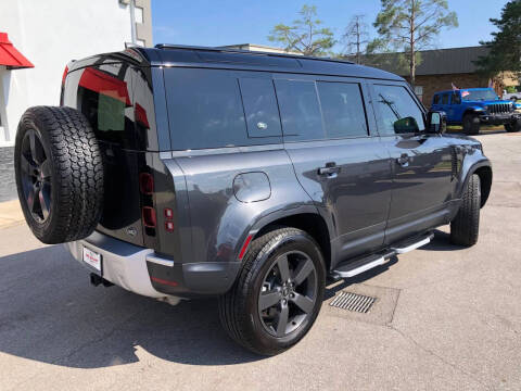 2023 Land Rover Defender 110 SE