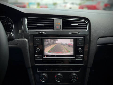 2021 Volkswagen Golf TSI