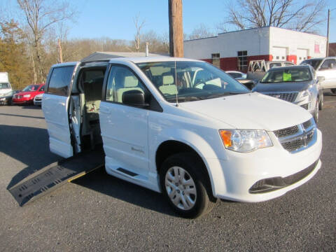 2017 Dodge Grand Caravan for sale at K & R Auto Sales,Inc in Quakertown PA
