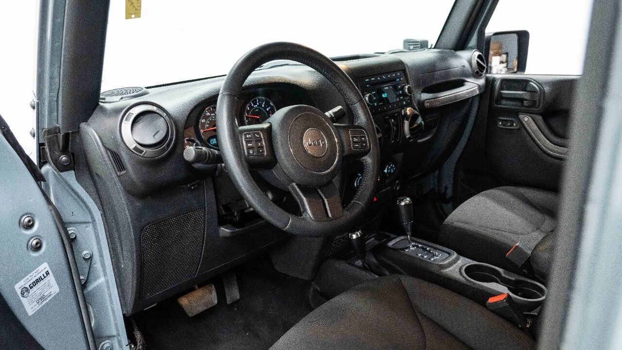 2015 JEEP Wrangler SUV / Crossover - $23,999