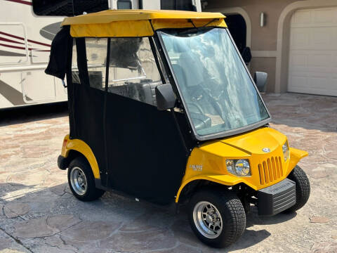 2010 TOMBERLIN E-MERGE GOLF CART