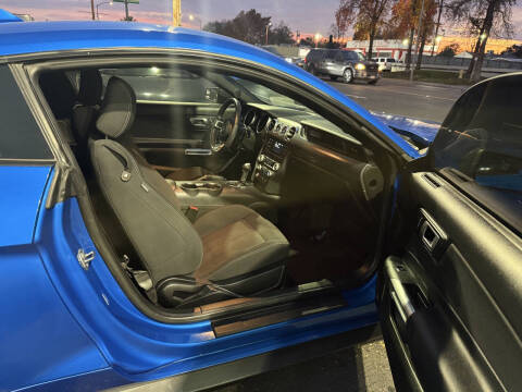 2020 Ford Mustang EcoBoost