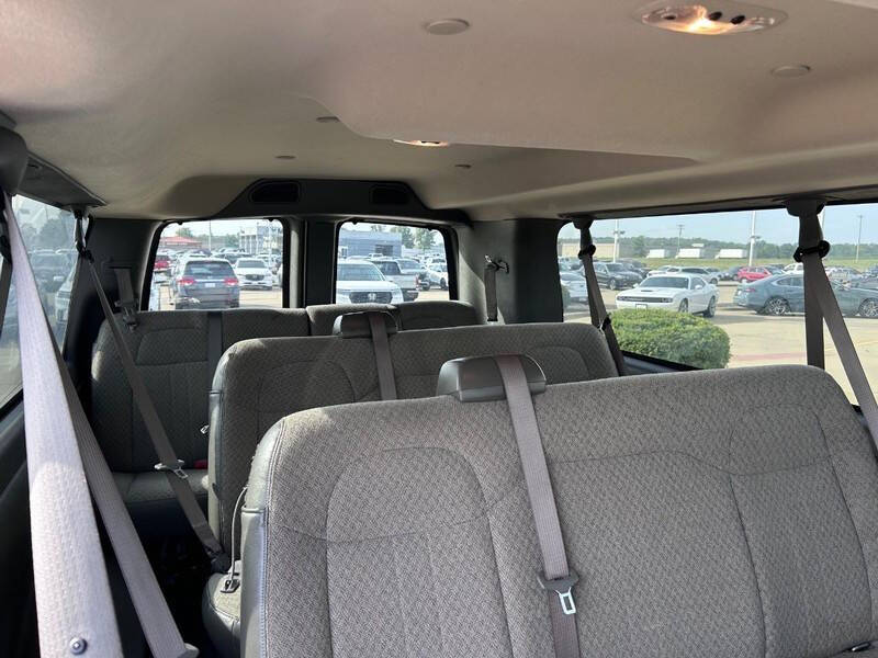 2022 Chevrolet Express LS 3500