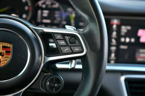 2018 Porsche Panamera Turbo S E-Hybrid