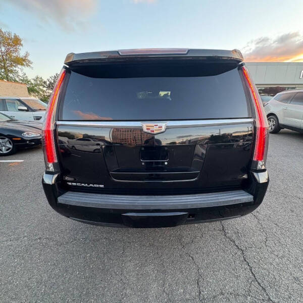2015 Cadillac Escalade Luxury