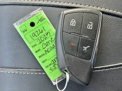 2025 GMC Acadia Elevation