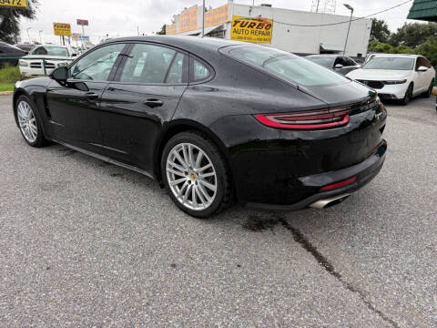 2017 Porsche Panamera