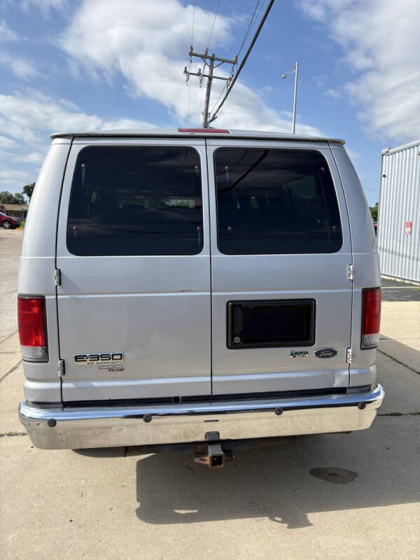 2013 Ford E-Series E-350 SD XLT