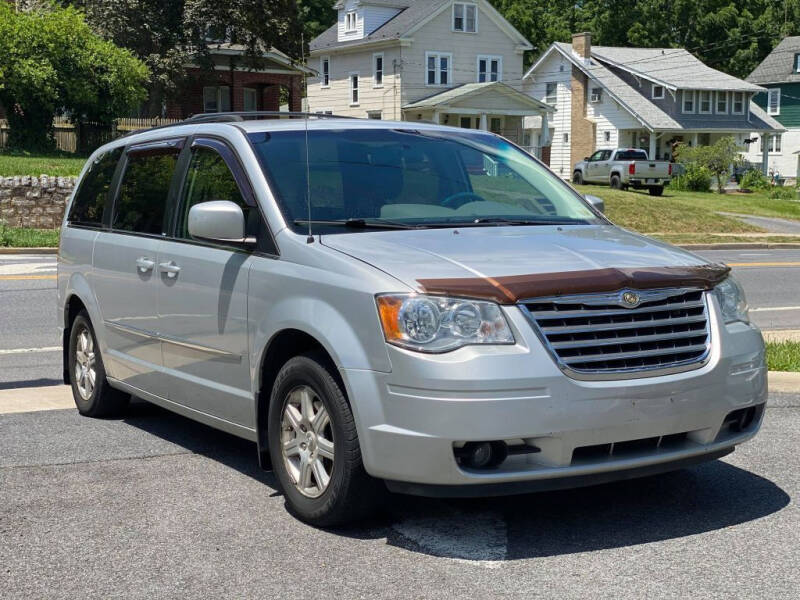 2009 Chrysler Town and Country Touring