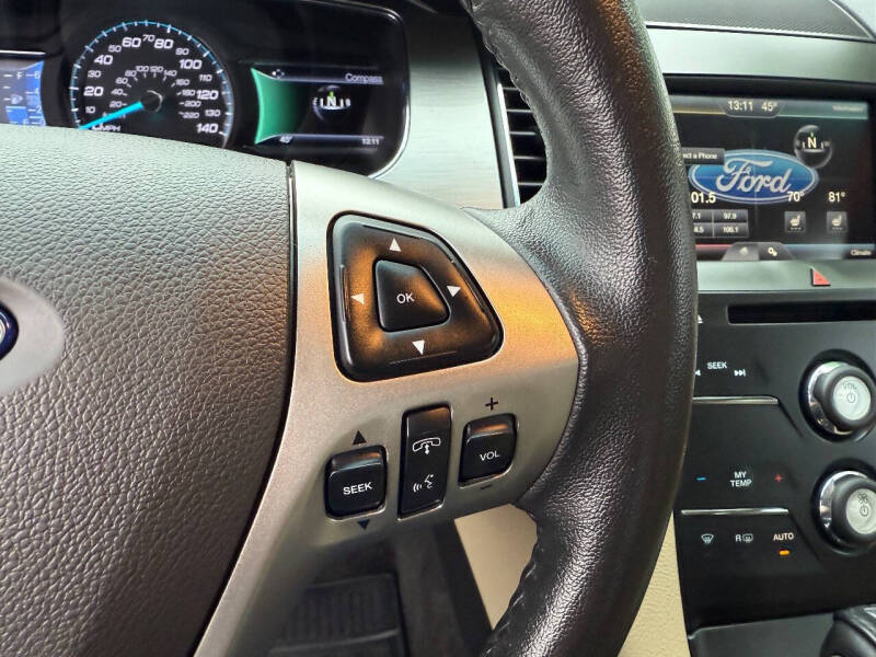 2015 Ford Taurus SEL