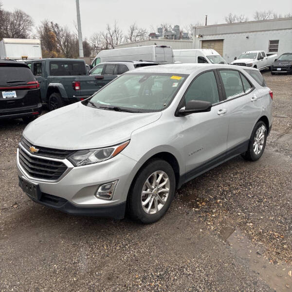 2021 Chevrolet Equinox LS's photo