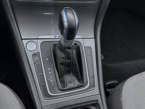 2016 Volkswagen e-Golf SE