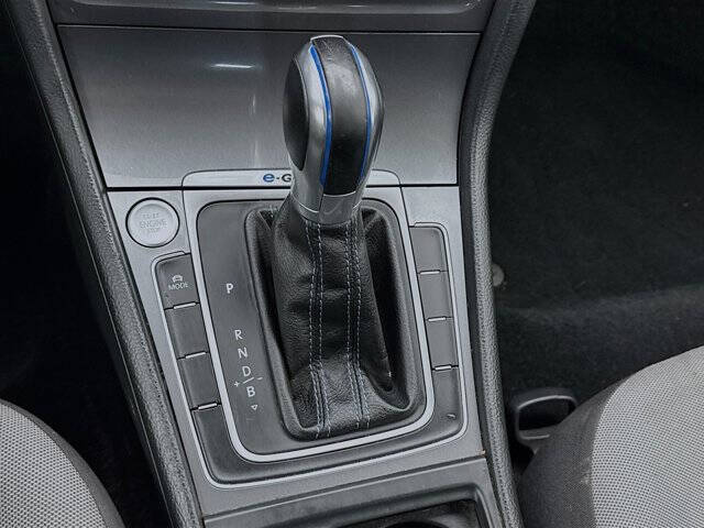 2016 Volkswagen e-Golf SE