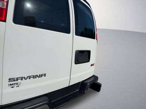 2023 GMC Savana 2500