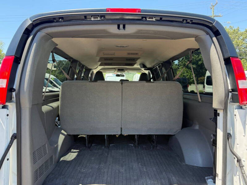 2023 Chevrolet Express LS 3500