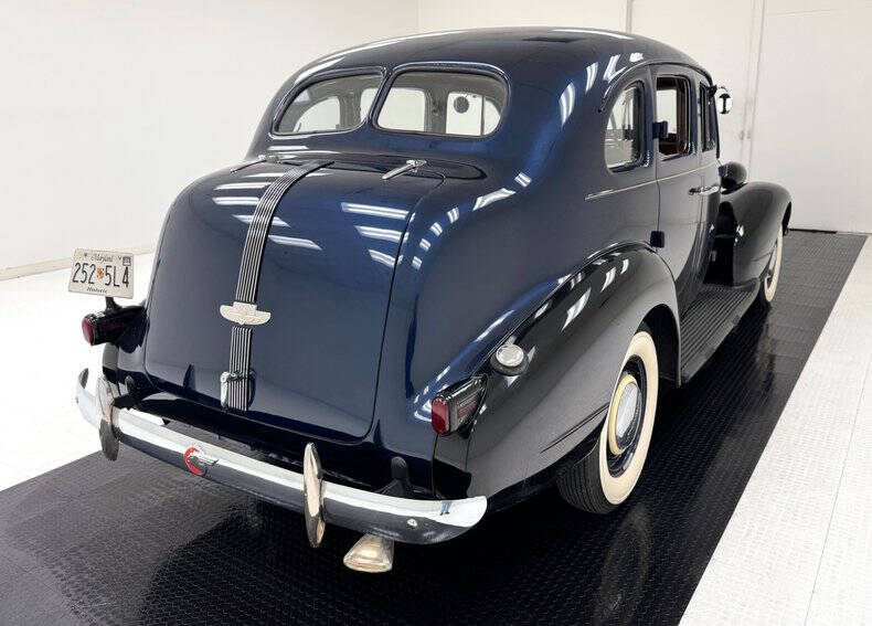 1937 Pontiac Chieftain