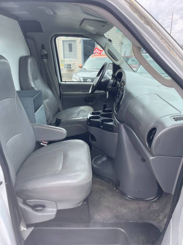 2006 Ford E-Series E-250