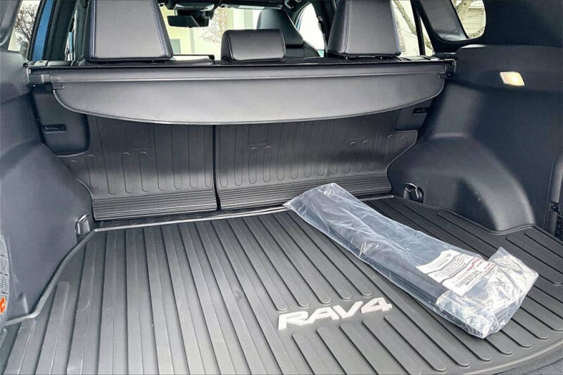 2025 Toyota RAV4 Hybrid XSE