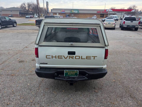 1999 Chevrolet S-10 LS