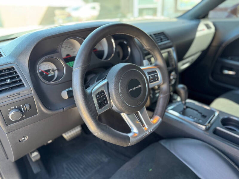 2014 Dodge Challenger SRT8 Core