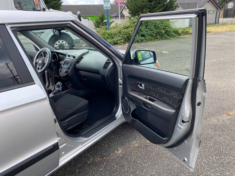 2012 Kia Soul +